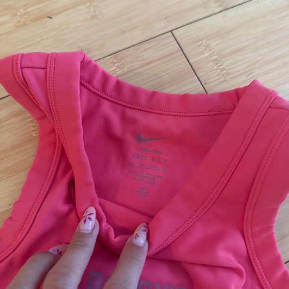 Barry's Bootcamp Nike Crop Tank - Picture 3 of 5